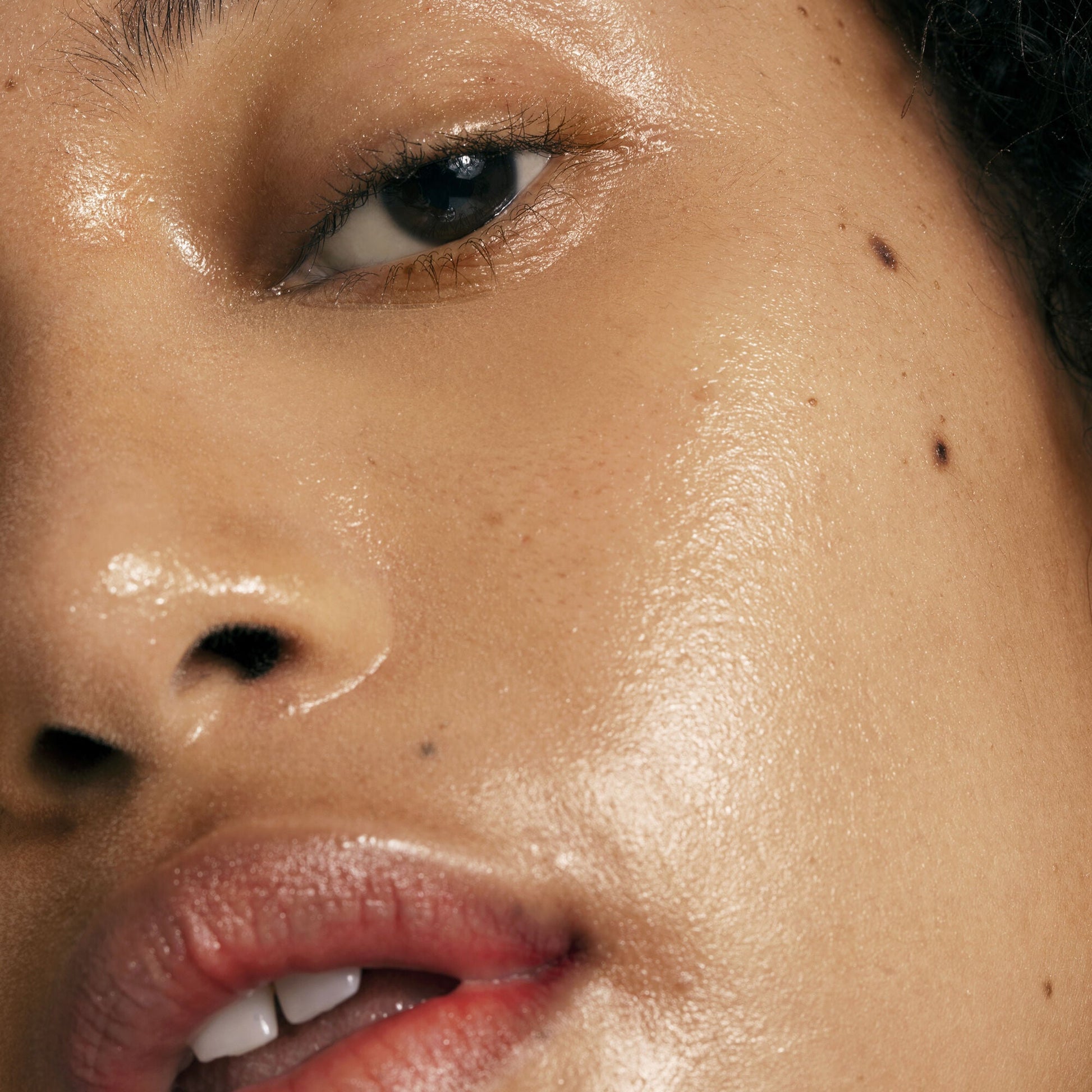 pure-skin-toner-o4 0122_Elf-Pure_Cindy_002_IGF.jpg