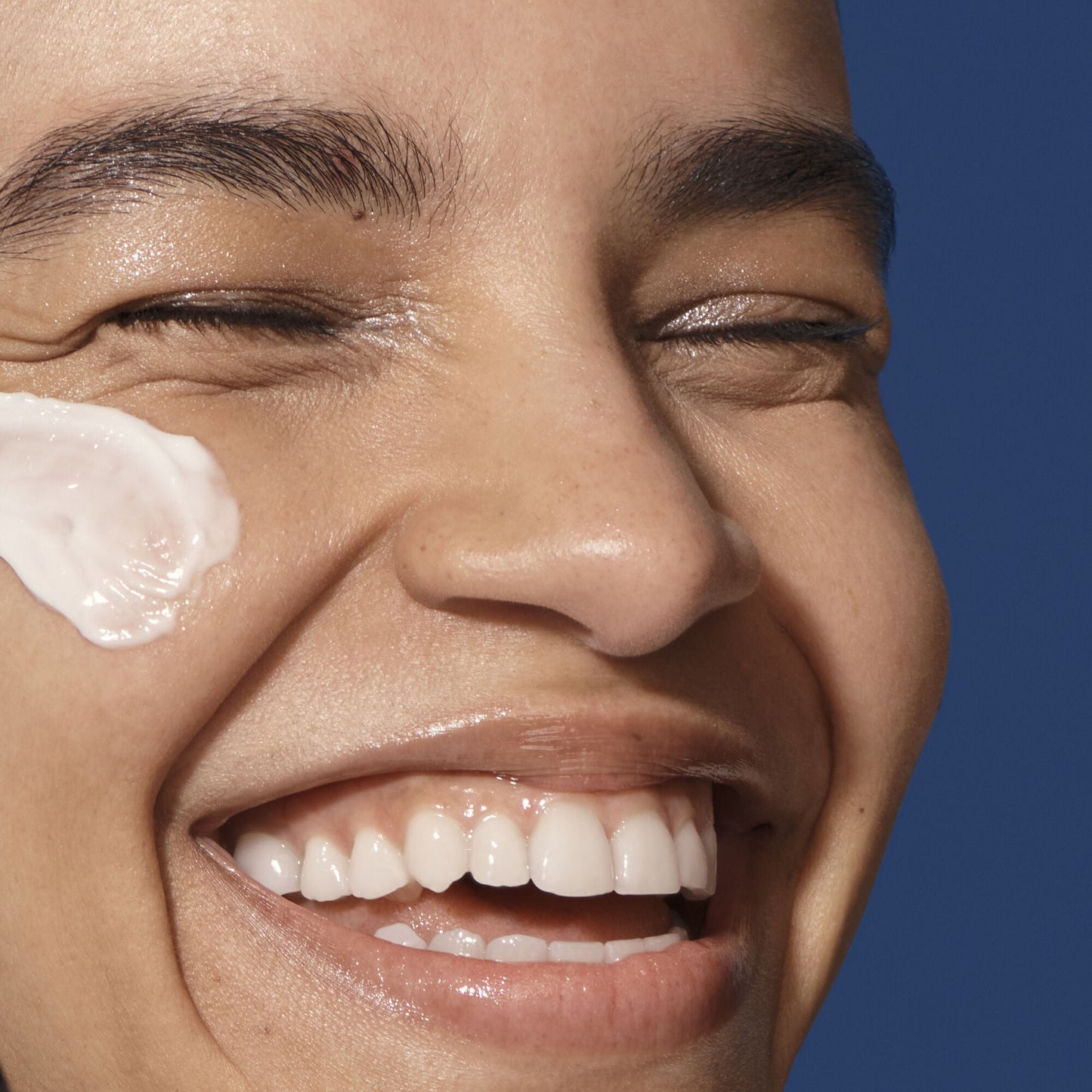 holy-hydration-barrier-goals-cream-y5 042325_SKIN_Austria_HHBC_Strength-Hero_095_v3_RGB_IGF_2d42c5ec-d798-4ca6-b58a-d9291443e5ac.jpg