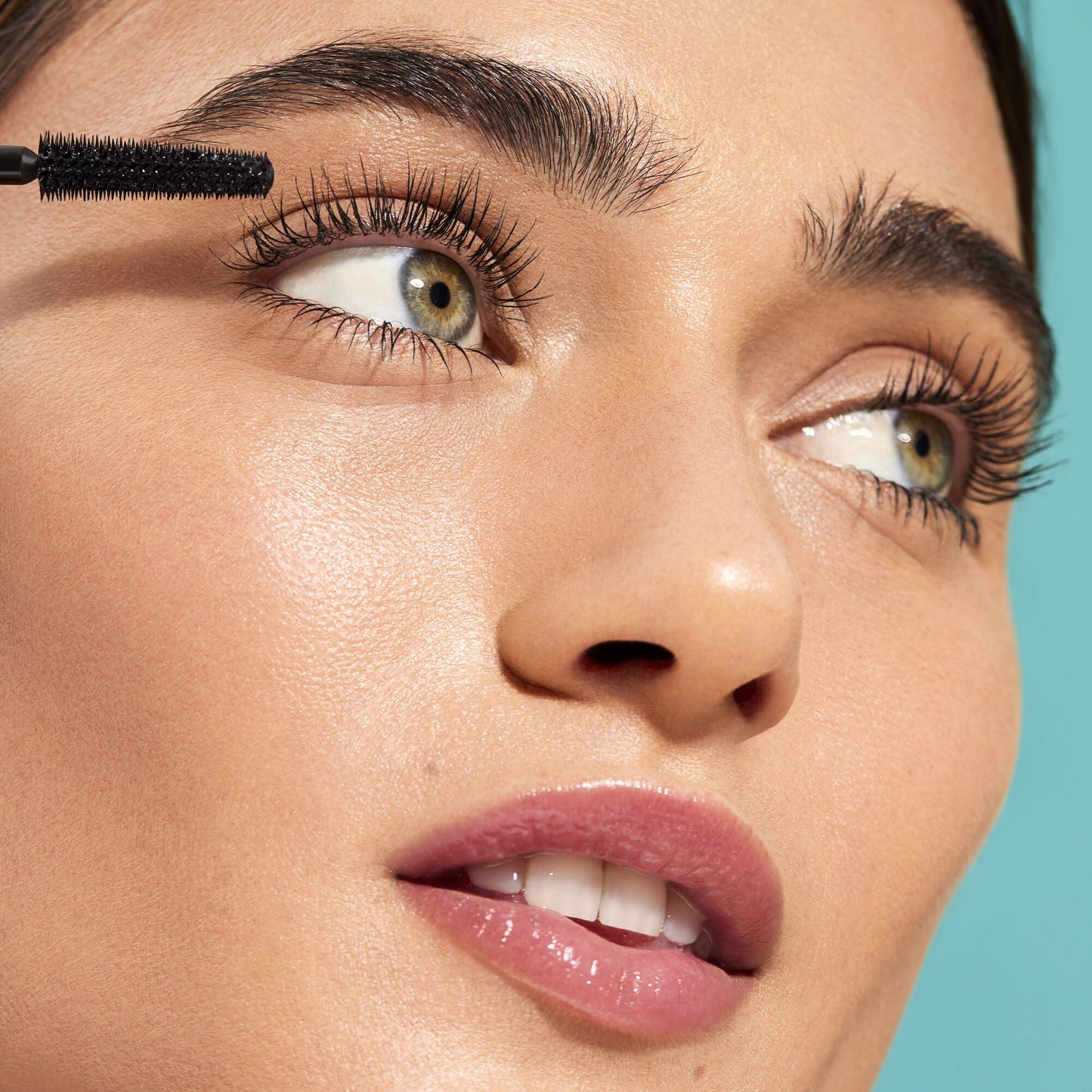 lash-xtndr-mascara-l1 060623_Lexi_LashXtndr_Look1_093_v4_RGB_IGF.jpg