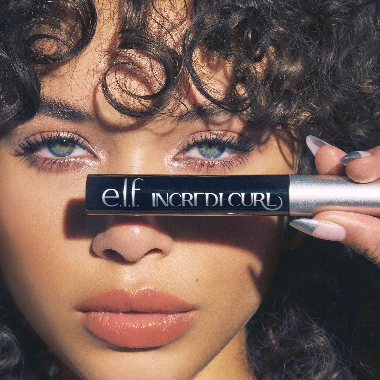 incredi-curl-mascara-u6 100724_elf_Alexa_IncrediCurl_After_0473_FINAL_V1_RGB_IGF_4909dedf-6085-4b66-b6fa-23af48640378.jpg