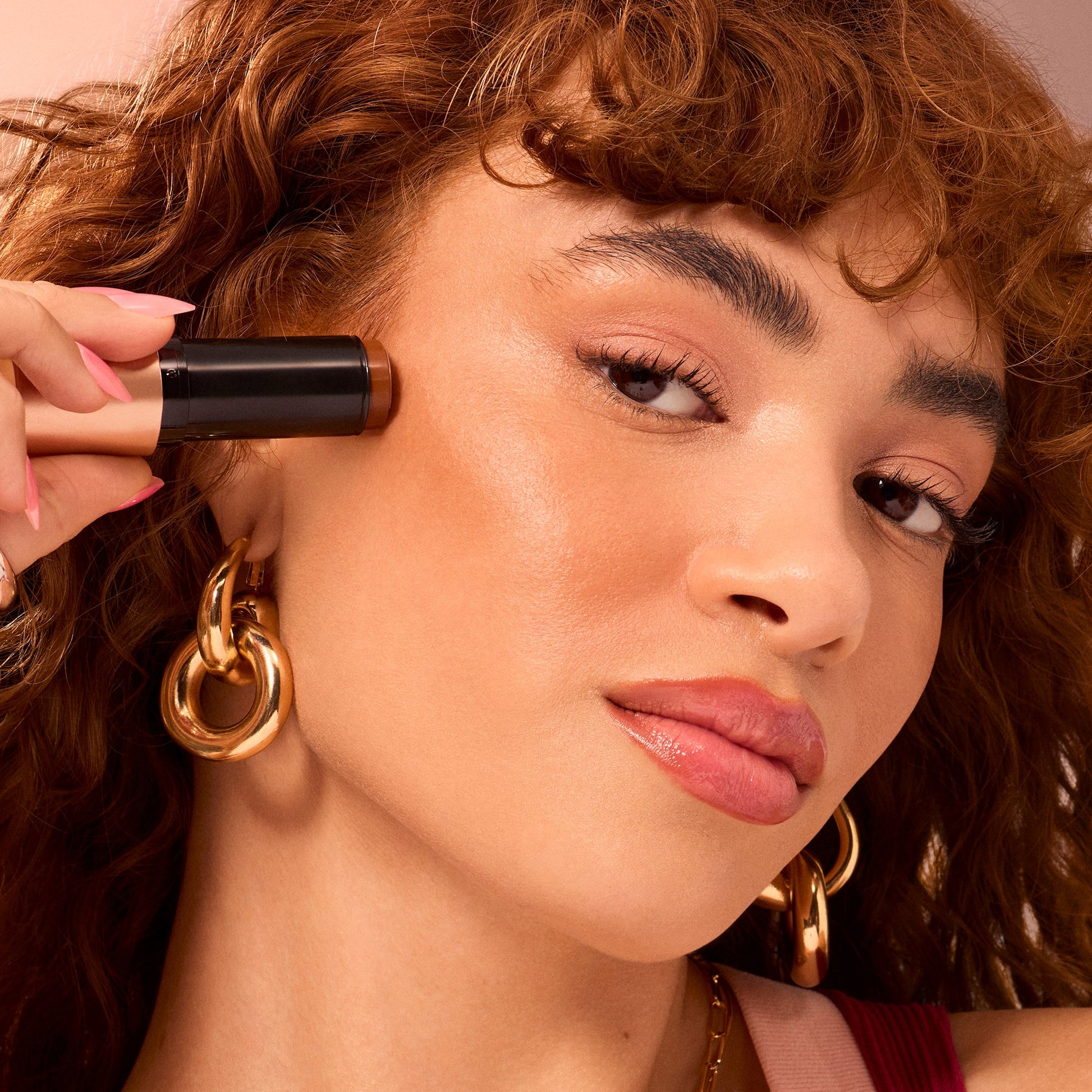soft-glam-cream-bronzer-v2 102025_Alyssa_SoftGlam_Bronzer-App-2617_w4BQC_IGF_f7596b43-37d2-42a1-ada7-e77863850acf.jpg