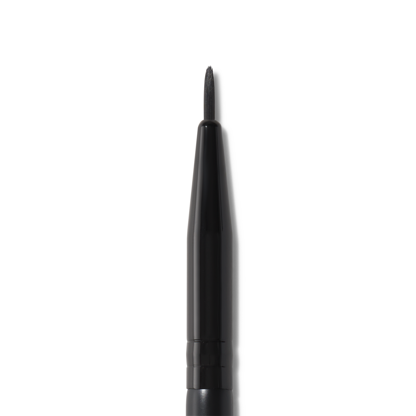 ultra-fine-eyeliner-brush-r9 81915_detail_R.png