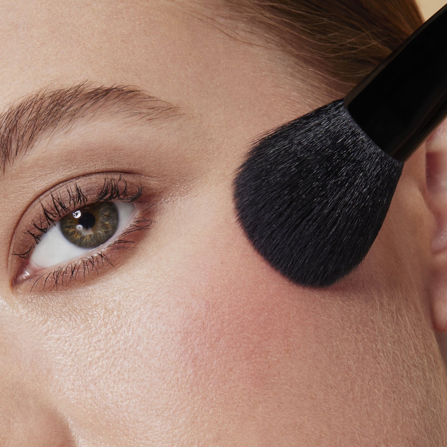 full-face-and-eye-makeup-brush-set-with-travel-case-u0 84674_FULL_FACE_EYE_BRUSH_SET_BLUSH_BRUSH_CARI_0086.jpg