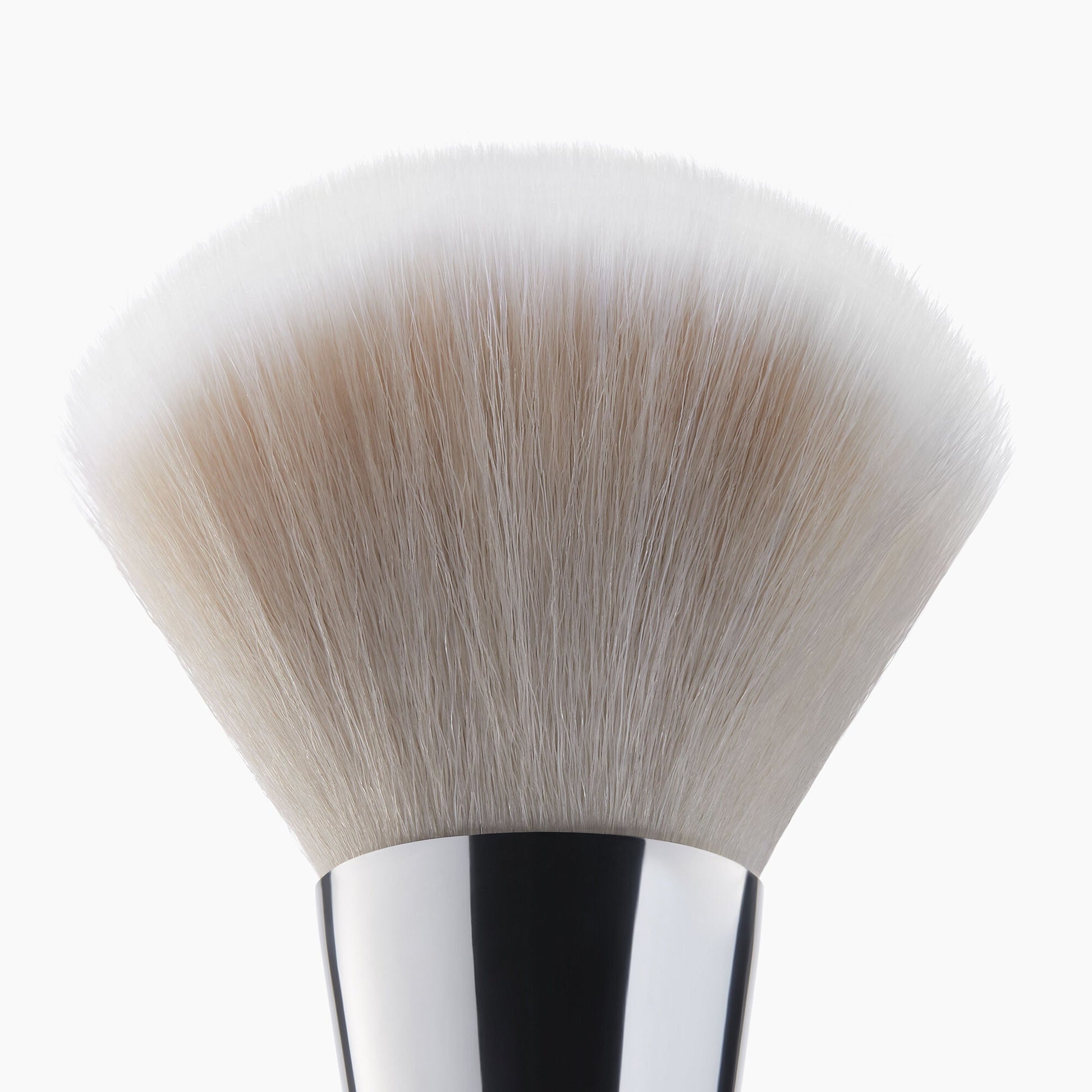 precision-powder-brush-k3 85307_PrecisionPowderBrush_Macro_V2.jpg