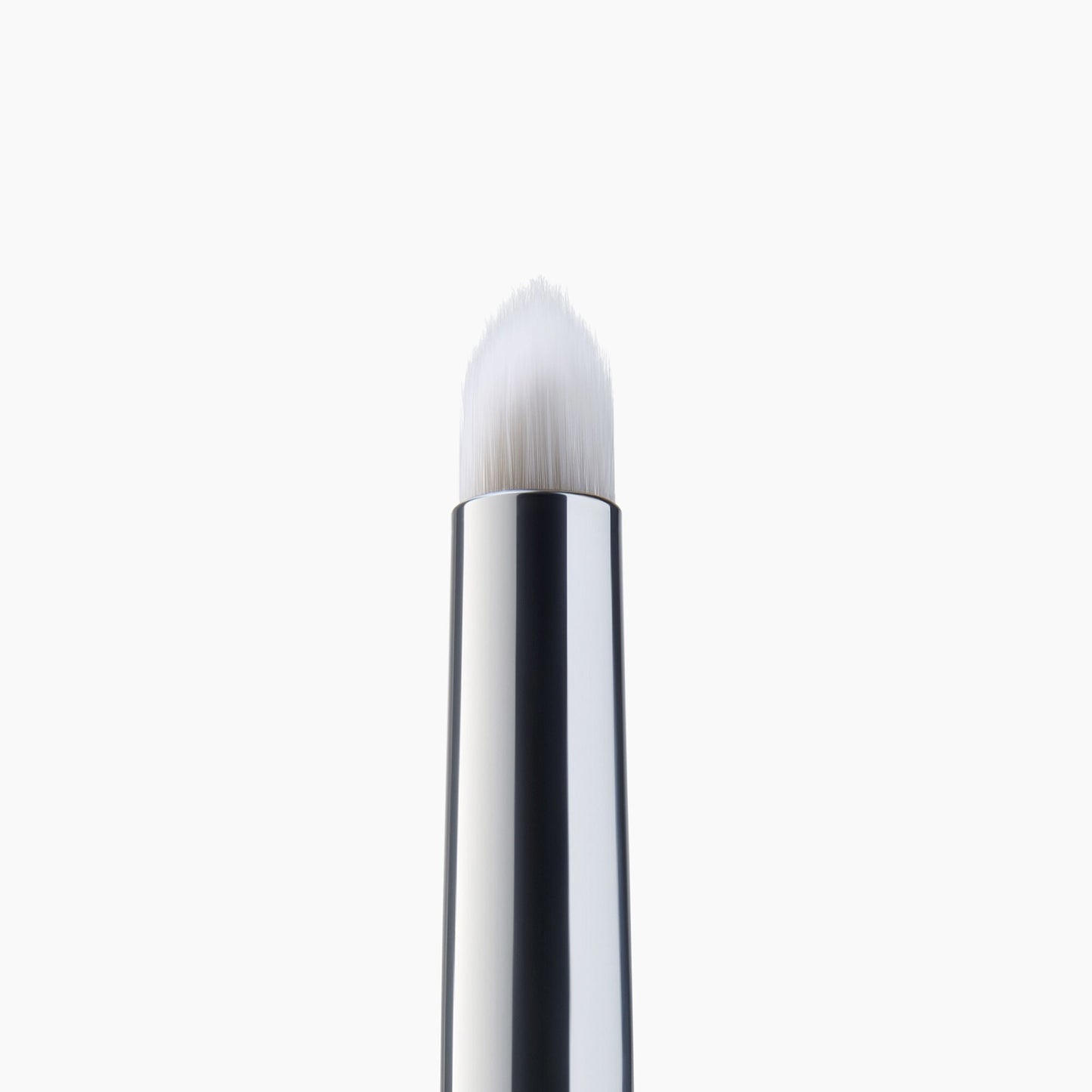 precision-smudge-brush-u4 85311_PrecisionSmudgeBrush_Macro_V2.jpg